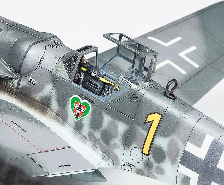 Tamiya 1/72 Messerschmitt Bf109 G-6 WWII German Fighter Plastic Model Airplane Kit