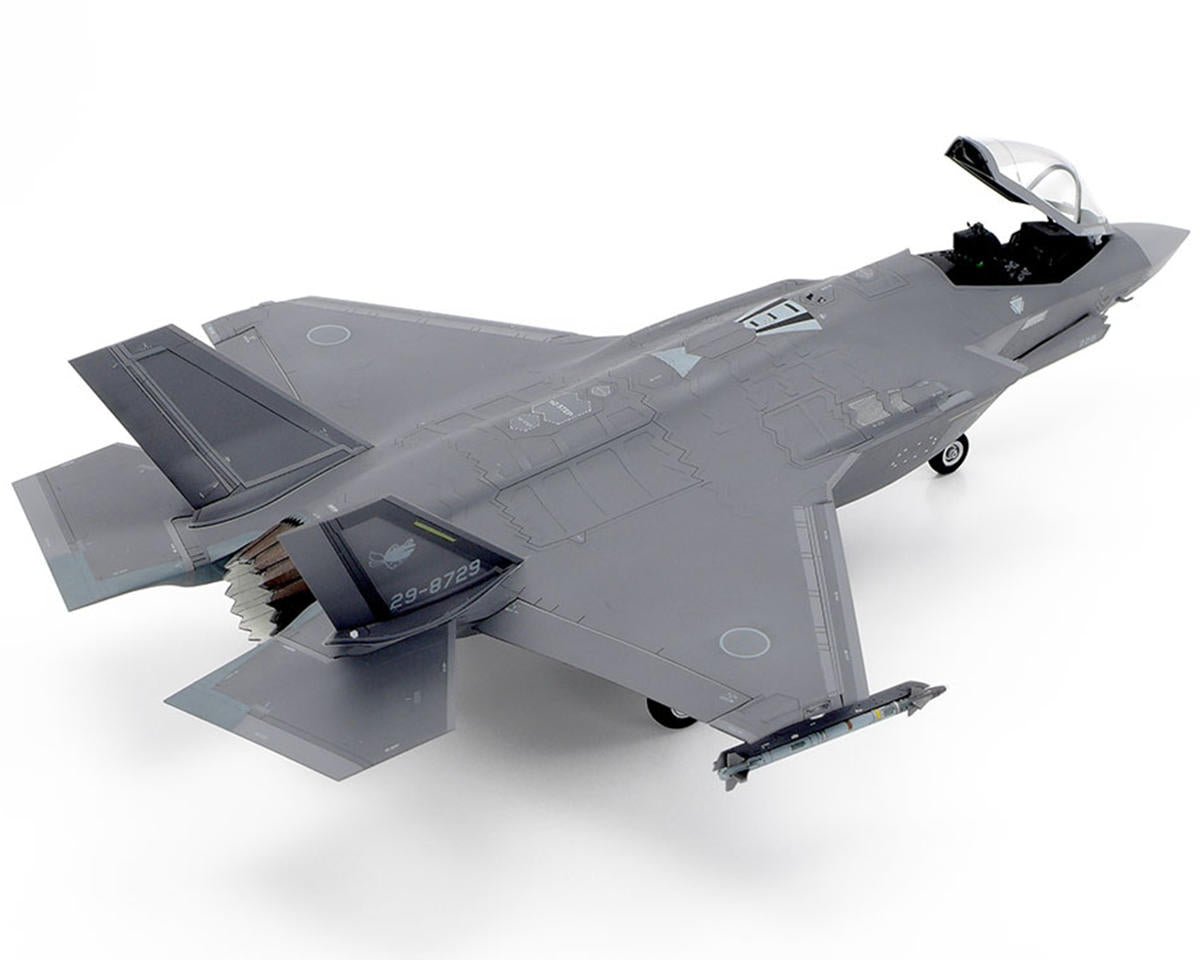 Tamiya 1/72 Lockheed Martin F-35A Lightning II Model Kit