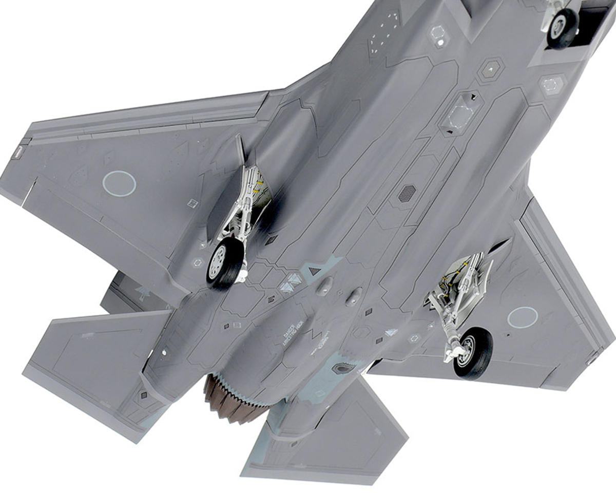Tamiya 1/72 Lockheed Martin F-35A Lightning II Model Kit