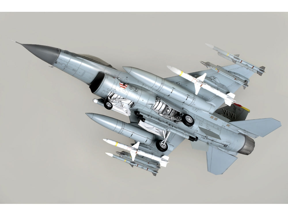 Tamiya 1/48 Lockheed Martin F-16CJ Fighting Falcon Plastic Model Kit