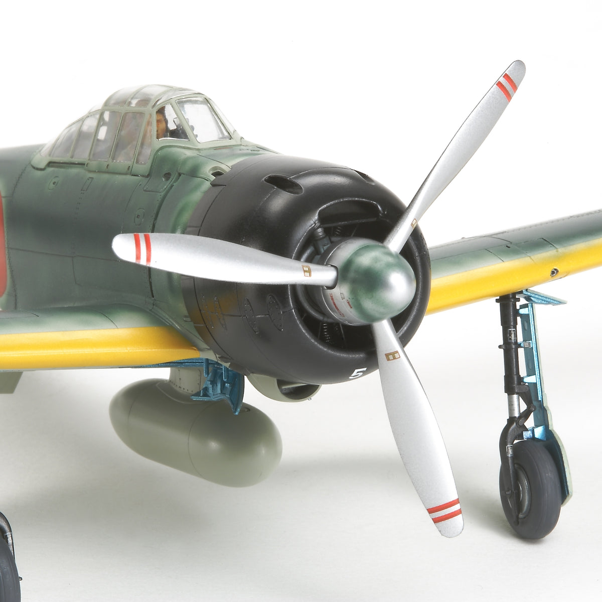 Tamiya 1/48 Mitsubishi A6M3/3a Zero Zeke Plastic Model Airplane Kit