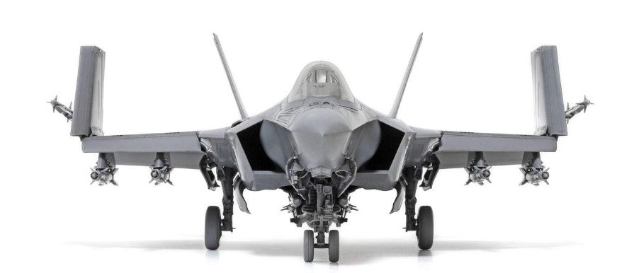 Tamiya 1/48 Lockheed Martin F-35 C Lightning II Plastic Model Kit 61127