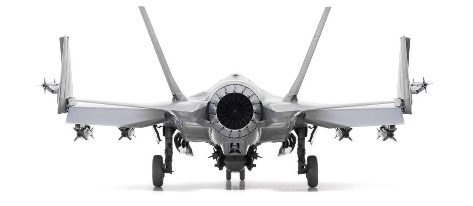 Tamiya 1/48 Lockheed Martin F-35 C Lightning II Plastic Model Kit 61127