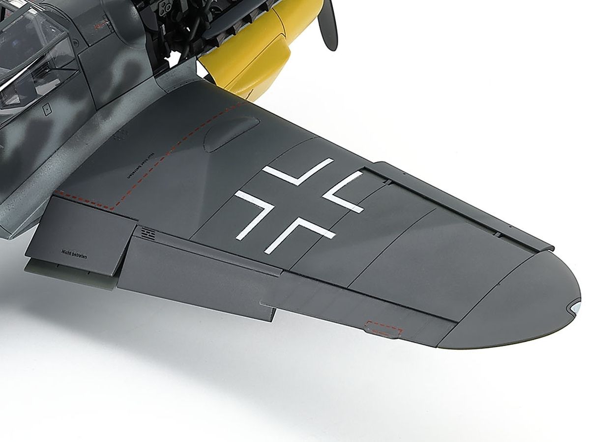 Tamiya Messerschmitt BF109 G-6, Late Model, Plastic Model